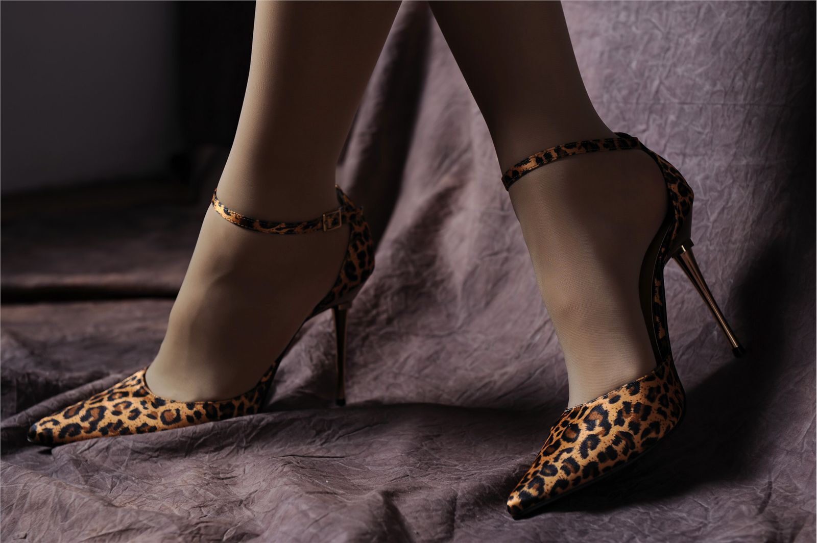 丝间舞 Vip NO.416 肉色丝袜美女图片